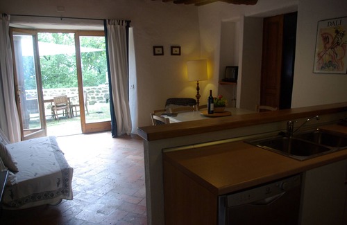 Roccastrada House | surrounded by nature, apartment in a stone farmhouse from the 1800s with swimming pool