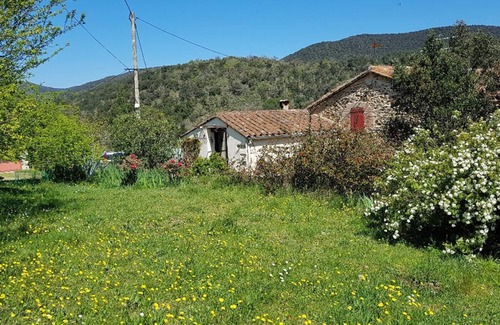 Reynes Cottage | Surrounded by nature but near touristic areas .