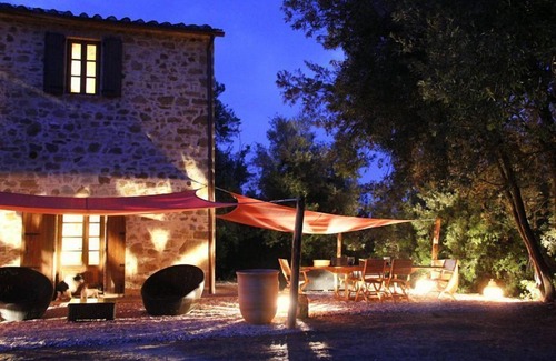 Murlo Villa | Surrounded by the verdant Tuscan countryside, a charming independent villa for 10 with a garden and