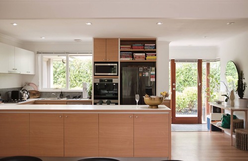 Mount Martha House | Surrounded by trees and minutes to the beach