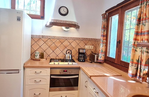 Orgiva House | Sustainable High Level Cave House, Private huge Garden Calm View Child safe Pool