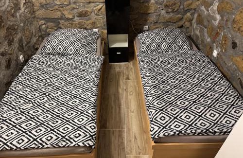 Mlada Boleslav House | Suterénní byt na Hejtmánce v Mladé Boleslavi u letiště