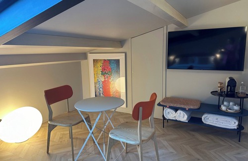 Braga Hotel | SUTRooms - Orange Room by Quantique