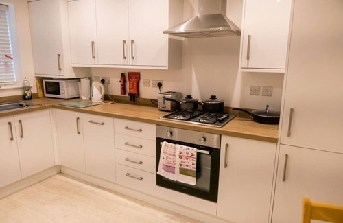 Skegby House | Sutton House Three-bedroom house in Central Sutton-in-Ashfield