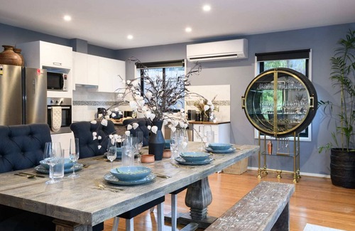 Daylesford House | Sutton Lodge Summary: