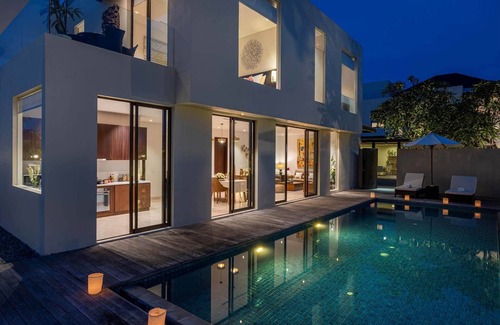 Ketewel Villa | Svarga 3 Bed Beachfront Brand New Stylish Private Pool Villa, Lawn & Gazebo