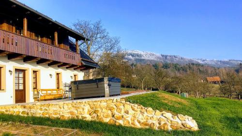 Mirova pod Kozakovem House | Svatá Panna