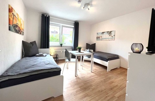 Schweinfurt Apartment | SW03 - Cozy 4 room apartment with balcony in Schweinfurt, 100sqm, 4 rooms, max. 8 people