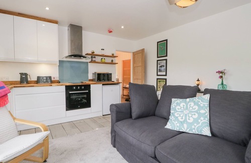 Caldbeck Cottage | SWALEDALE WATCH HOUSE ANNEXE, romantic, with a garden in Caldbeck