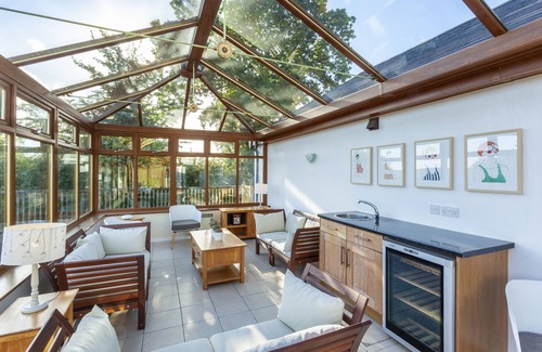 Littleham Cottage | Swallow Cottage - Sleeps 4 with a pool & games room