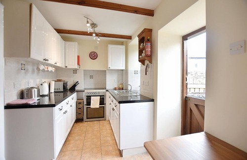St Just Cottage | Swallow's Nest - cosy miner's cottage in the heart of St Just, dog friendly