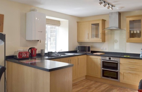 Matlock Apartment | 'Swallow View' A large luxury Apart. with stunning views over Matlock