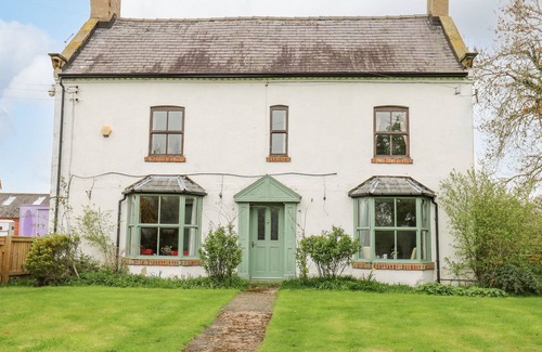 Kirk Sandall Other | SWALLOWS FARM, character holiday cottage in Stainforth, Doncaster