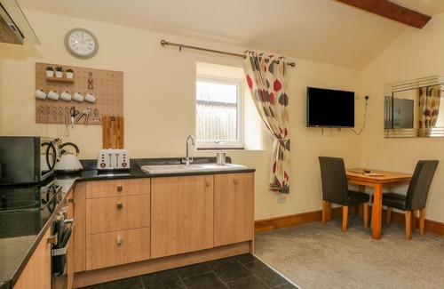 Allgreave Cottage | SWALLOWS NEST, romantic in Sutton Near Macclesfield