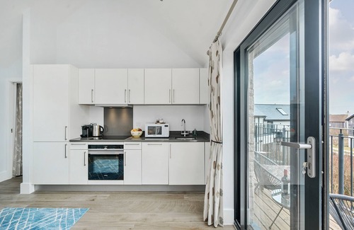 Holworth Cottage | Swan Cottage - sleeps 4 guests in 2 bedrooms