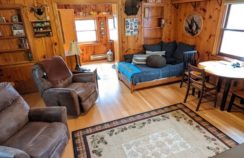 Greenway Cabin | Swan Lake Getaway