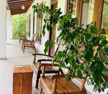 Habarana House | Swan Lake Habarana