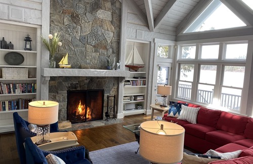 Bigfork House | Swan Lake House - 6 Bed 6.5 Bath - Sleeps 12 - 200 ft ON WATER Heated Driveway