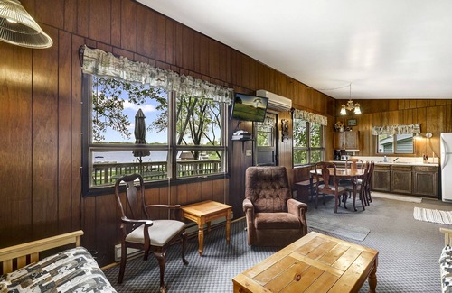 Fergus Falls Cabin | Swan Lake Resort & Campground - Lakeside Cabin #4