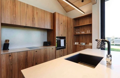 Rewa House | Swan Lake Summary: St