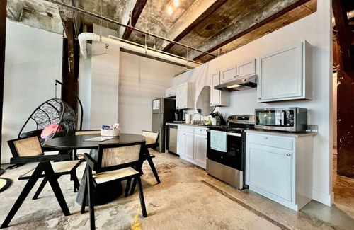 Otterbien Home Apartment | Swanky, Funky, Groovy, loft space Cincinnati, Ohio