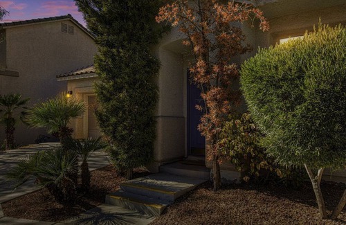 Summerlin South House | Swanky Summerlin Oasis, Near Strip & Golf, Yard
