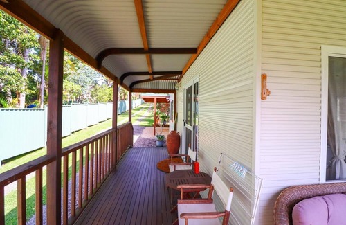 Swansea Cabin | Swansea Heads Cabin. Walk to beach in 5 minutes