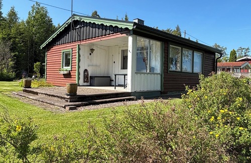Storfors House | Swedish house directly on the lake with motorboat & own boat ramp