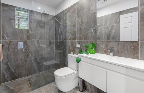 Mount Eliza House | Sweeping Views Two Bays