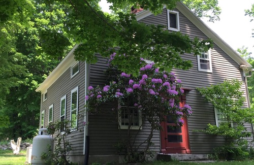 Cornwall Bridge House | Sweet Beehive Cottage/Berkshire foothills. MONTHLY RENTAL/minimum 20 days