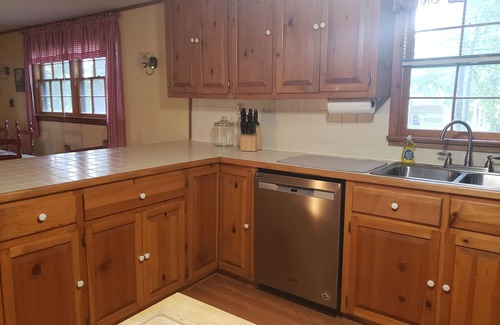 Huddleston House | Sweet By and By. Your Escape to the Beauty of Smith Mountain Lake