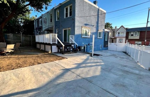 Frankford House | Sweet Casa - Fully Equipped 4BR & Free Parking