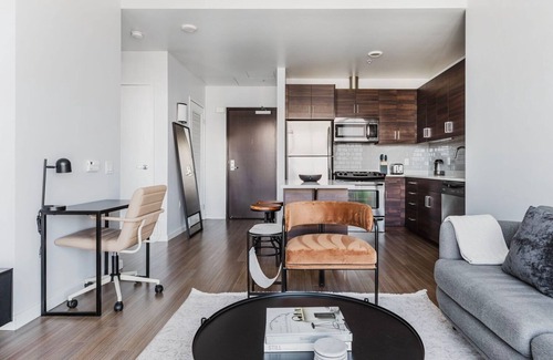 Civic Center Apartment | Sweet Hayes Valley 1BR w/Spa, Pool, & Fitness Center