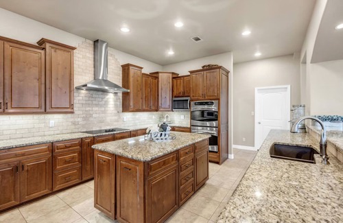 Kingsland House | Sweet Life Lake LBJ Grand Getaway: Private Beach, Pool & Entertainment Oasis for 16!