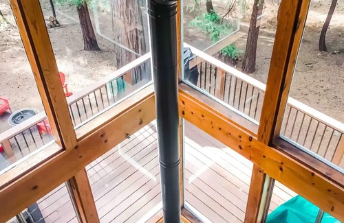 Mi-Wuk Village Cabin | Sweet Retreat: Private Lake Access! Ski Dodge, Swim Pinecrest, Fast WiFi & AC.