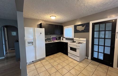 Michigan City House | Sweet Stay By-The-Lake in Michigan City with AC, WiFi