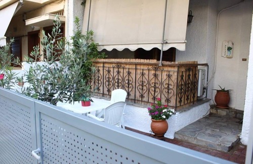Dafni-Ymittos Apartment | Sweet stone apartment in Imittos