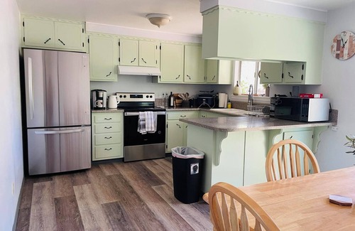 Grants Pass House | Sweet Valley Home in Heart of Grants Pass