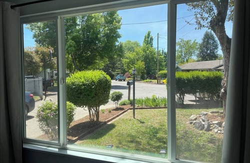 Grants Pass House | Sweet Valley Home in Heart of Grants Pass