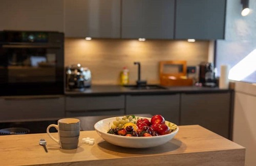 Munchen District Apartment | Sweethome Luxus Pur, gr. Küche, 2 Bäder, 2 Terrassen