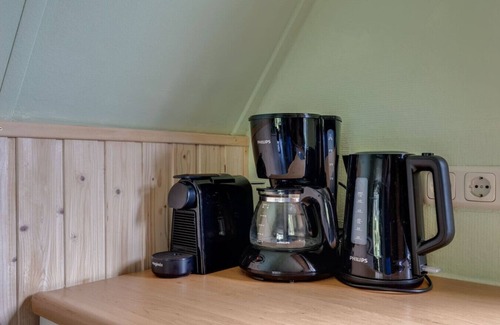 Zwiggelte House | Swift I Stylish Cottage with Sizeable Garden