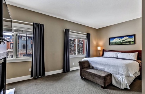 Canmore Apartment | Swift's Nest , Nest in the Rockies