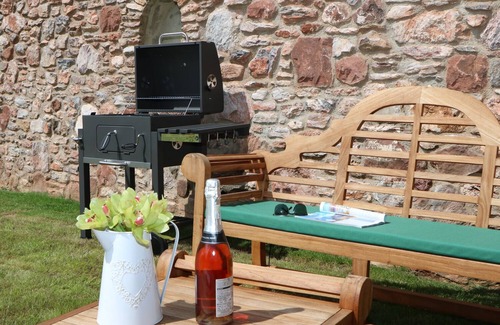 Brixham Cottage | SWIFTS BARN, pet friendly, character holiday cottage in Brixham