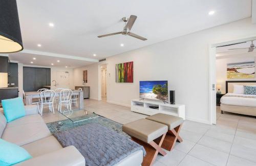 Port Douglas Apartment | Swim-out Tropical Getaway by Four Mile Beach