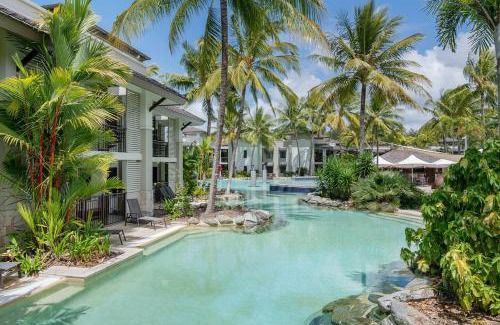Port Douglas Apartment | Swim-out Tropical Getaway by Four Mile Beach