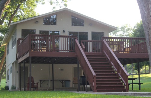 Gruene House | Swim, tube, relax! Guadalupe River frontage ~ Above the Rapids @ Gruene