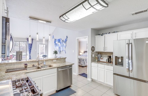Spring House | Swim & Unwind: Pet-Friendly Home in Spring!