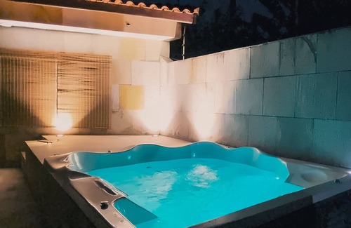 Tupy House | Swimming pool, 7-seater heated SPA, barbecue, Billiards, SmartTV, Wi-Fi