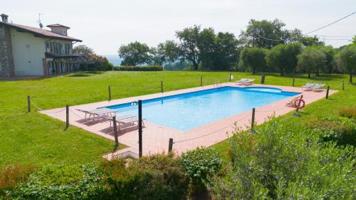 Lonato del Garda House | swimming pool and private garden, Casa in collina