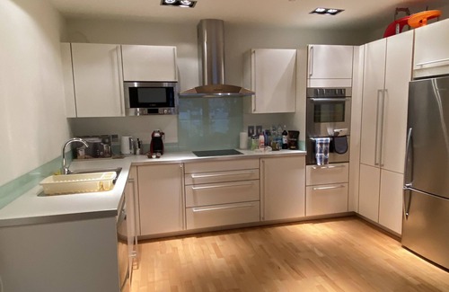 Gibraltar Apartment | Swimming pool apt facing the Rock of Gibraltar